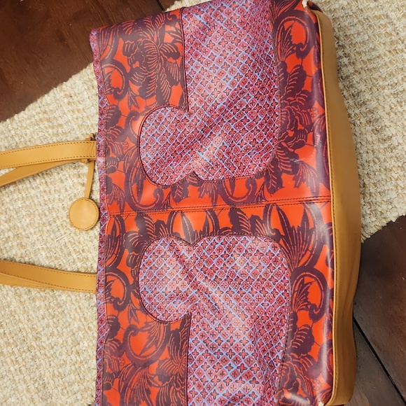 Oh Tory ♥️ - Picture 4 of 10